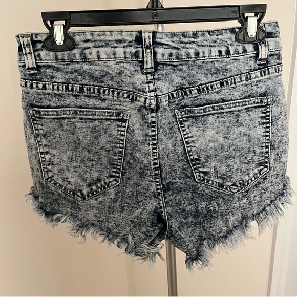 High Waist Distressed Jean Shorts Size: L - Picture 2 of 3
